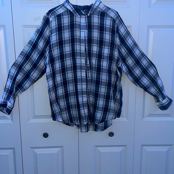 black and white button down - Picture 1 of 1